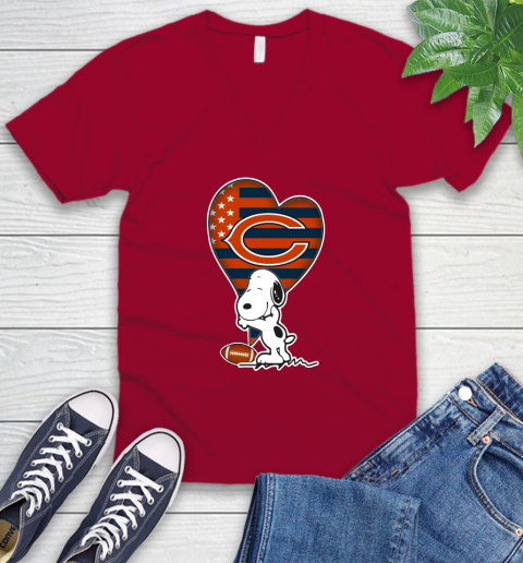 Chicago Bears NFL Football The Peanuts Movie Adorable Snoopy V-Neck T-Shirt 8