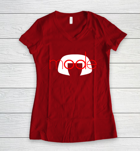 Edna Mode Women's V-Neck T-Shirt 8