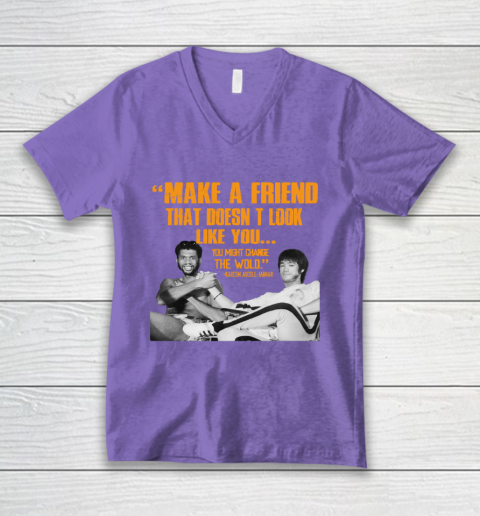 Kareem Abdul Jabbar Shirt Make A Friend That Doesn't Look Like You V-Neck T-Shirt 8
