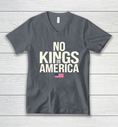No Kings In America V-Neck T-Shirt 3