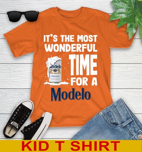 I't the most wonderful time for a Modelo Especial beer lovers 104