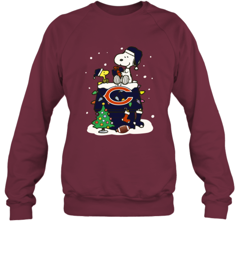 A Happy Christmas With Chicago Bears Snoopy Sweatshirt