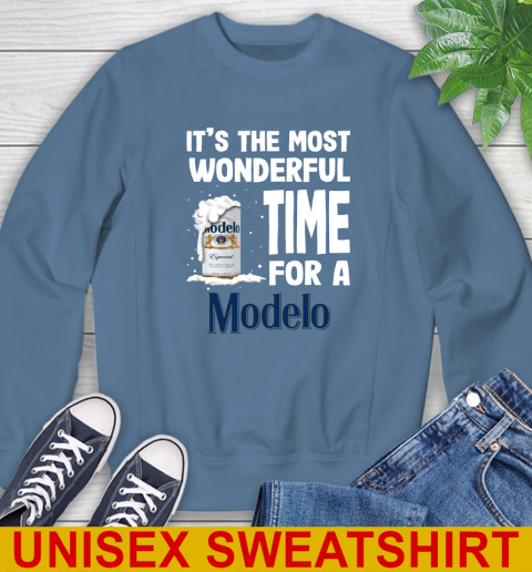 I't the most wonderful time for a Modelo Especial beer lovers 34