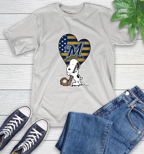 Milwaukee Brewers MLB Baseball The Peanuts Movie Adorable Snoopy (1) T-Shirt