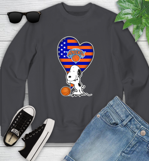 New York Knicks NBA Basketball The Peanuts Movie Adorable Snoopy Youth Sweatshirt 6