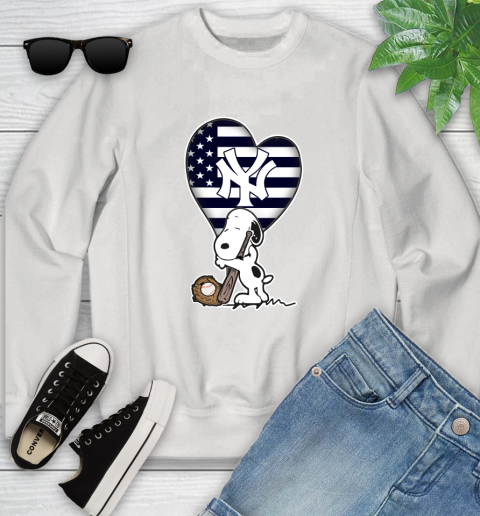 New York Yankees MLB Baseball The Peanuts Movie Adorable Snoopy Youth Sweatshirt