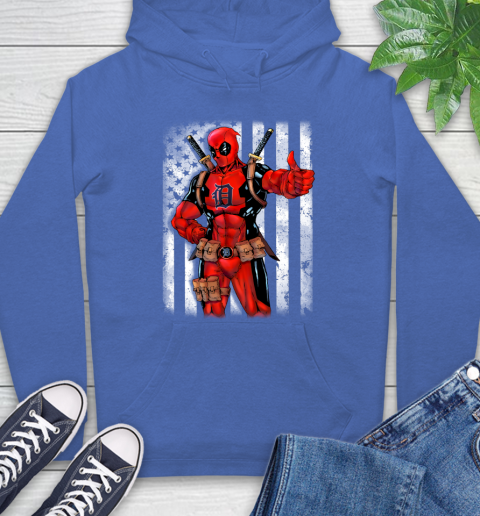 green detroit tigers shirt