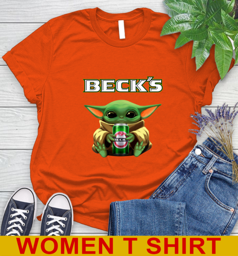 Star Wars Baby Yoda Hugs Beck's Beer Shirt 92