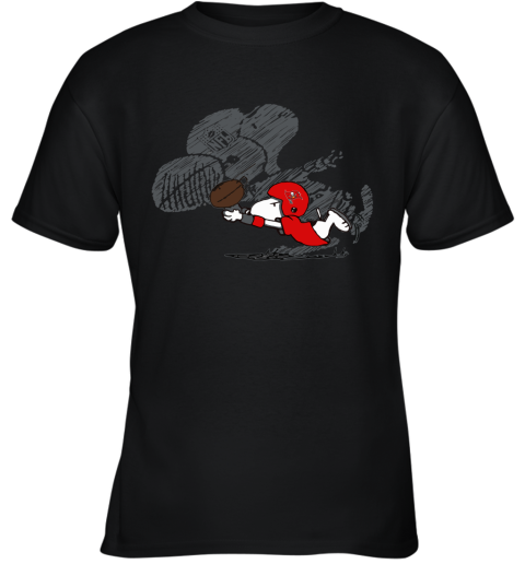 Tampa Bay Buccaneers Snoopy Plays The Football Game Youth T-Shirt