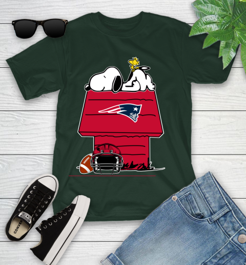 New England Patriots NFL Football Snoopy Woodstock The Peanuts Movie Youth T-Shirt 5