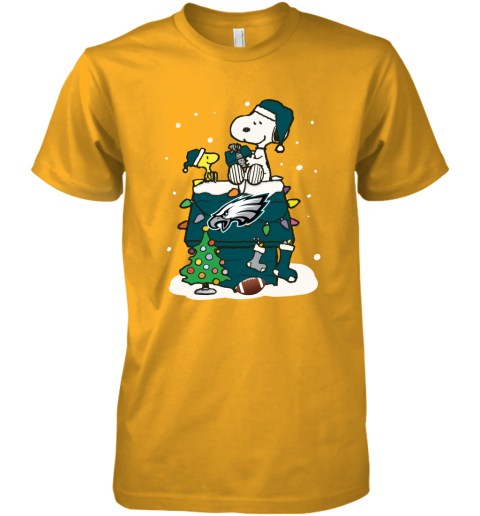 A Happy Christmas With Philadelphia Eagles Snoopy Premium Men's T-Shirt