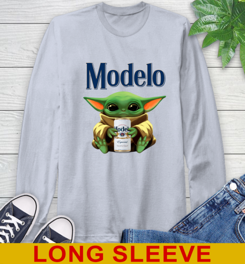 Star Wars Baby Yoda Hugs Modelo Especial Beer Shirt 63