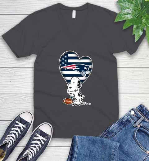 New England Patriots NFL Football The Peanuts Movie Adorable Snoopy V-Neck T-Shirt 5