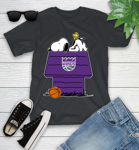 Sacramento Kings NBA Basketball Snoopy Woodstock The Peanuts Movie Youth T-Shirt 2