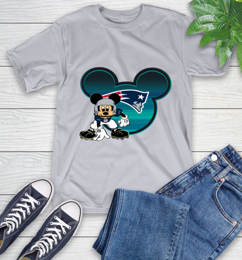 NFL New England Patriots Mickey Mouse Disney Football T Shirt T-Shirt 7 NFL New England Patriots Mickey Mouse Disney Football T Shirt T-Shirt - Image 7