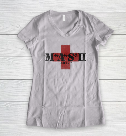 Army 4077th in Red Cross Mash Vintage Military Women's V-Neck T-Shirt