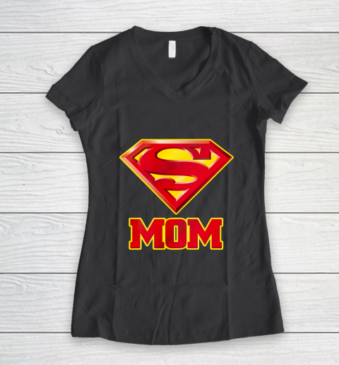 Super Mom Superman Logo Women's V-Neck T-Shirt 18