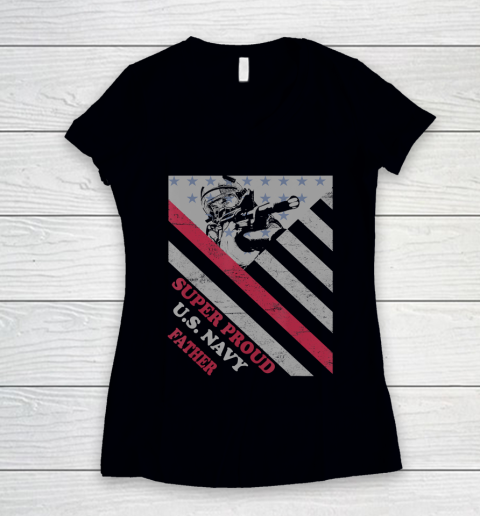 Father gift shirt Vintage Flag Veteran Super Proud U.S. Navy Father lovers T Shirt Women's V-Neck T-Shirt