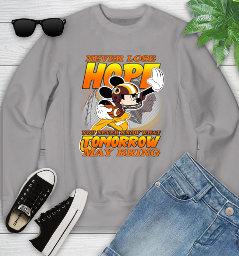 Washington Redskins NFL Football Mickey Disney Never Lose Hope Youth Sweatshirt 3