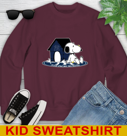 MLB Baseball New York Yankees Snoopy The Peanuts Movie Shirt Youth Sweatshirt 5