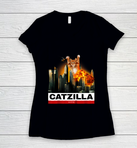 CATZILLA  Funny Kitty Tshirt for Cat lovers to Halloween Women's V-Neck T-Shirt