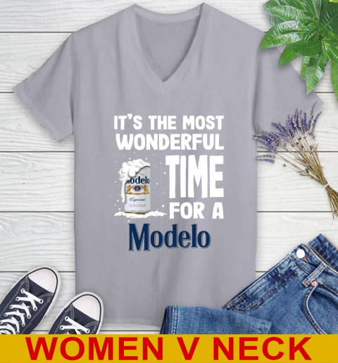 I't the most wonderful time for a Modelo Especial beer lovers 76