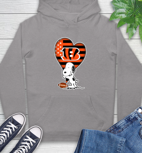 Cincinnati Bengals NFL Football The Peanuts Movie Adorable Snoopy Hoodie 6