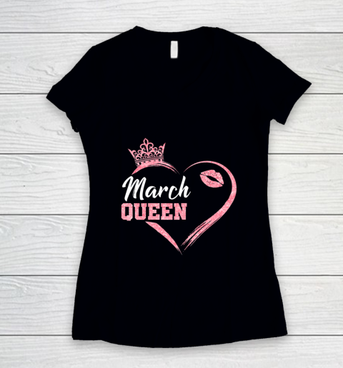 Womens Ph Cute March Birthday Queen Costume heart gift Women's V-Neck T-Shirt