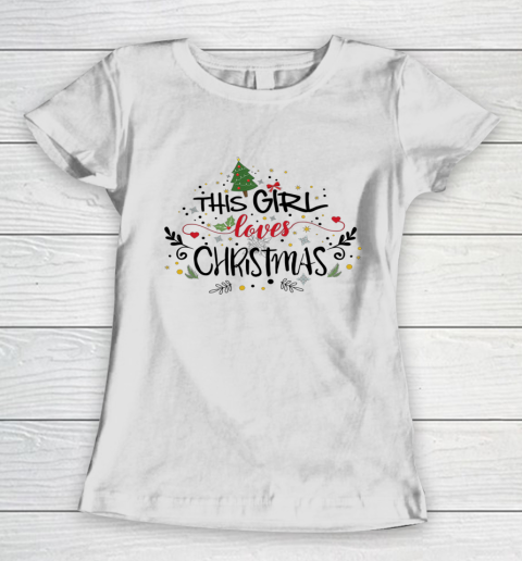 This girl loves Christmas Mug Women's T-Shirt
