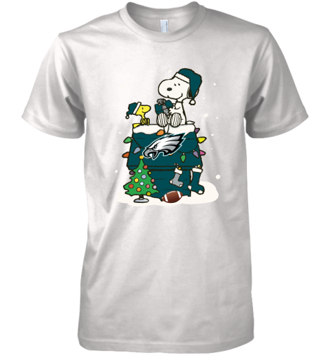 A Happy Christmas With Philadelphia Eagles Snoopy Premium Men's T-Shirt