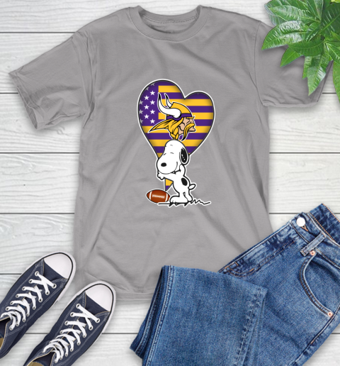 Minnesota Vikings NFL Football The Peanuts Movie Adorable Snoopy T-Shirt 6