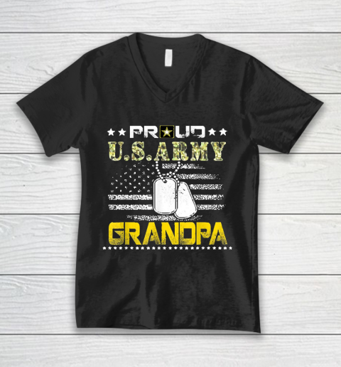 Grandpa Funny Gift Apparel  Vintage Proud Grandpa Usarmy Veteran Flag Gif V-Neck T-Shirt