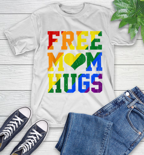 Nurse Shirt Vintage Free Mom Hugs Rainbow Heart LGBT Pride Month 2020 Shirt T-Shirt