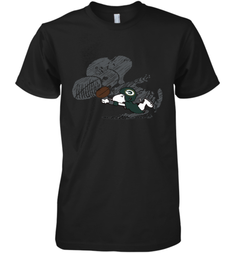 Green Bay Packers Snoopy Plays The Football Game Premium Men's T-Shirt