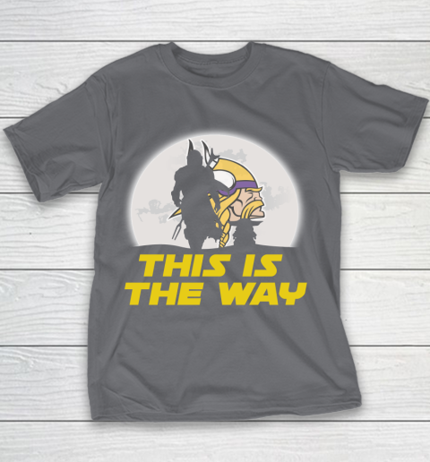 Minnesota Vikings NFL Football Star Wars Yoda And Mandalorian This Is The Way Youth T-Shirt 5