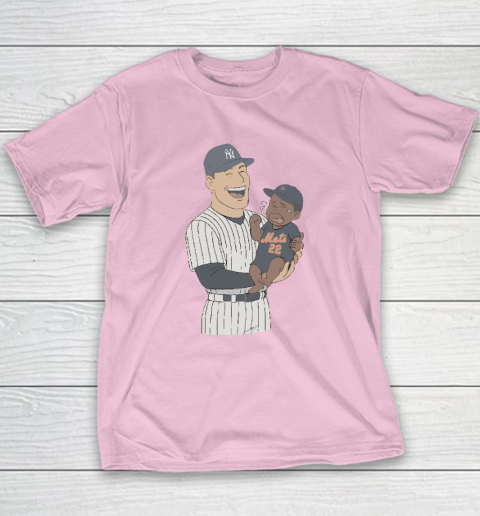 Yankees Holding Crying Mets Baby Youth T-Shirt 6