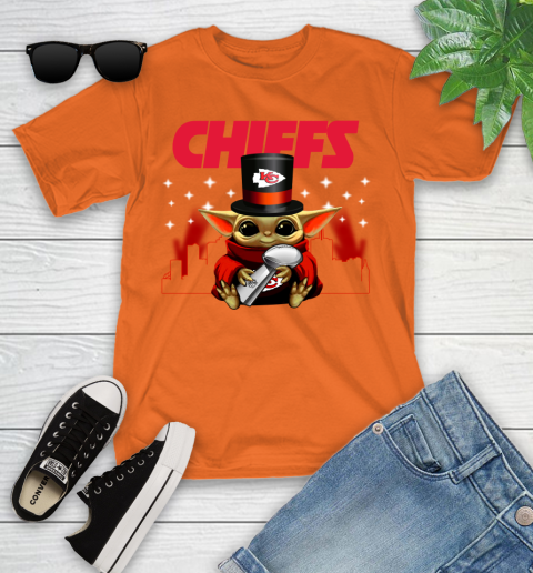 Super Bowl Baby Yoda Loves The Kansas City Chiefs Star Wars NFL Shirts 101