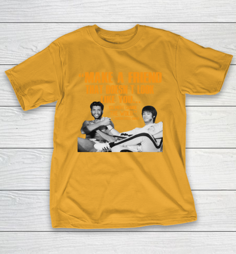 Kareem Abdul Jabbar Shirt Make A Friend That Doesn't Look Like You T-Shirt 2