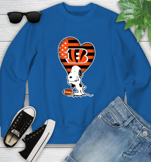 Cincinnati Bengals NFL Football The Peanuts Movie Adorable Snoopy Youth Sweatshirt 8