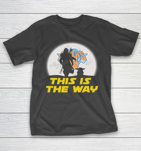 New York Knicks NBA Basketball Star Wars Yoda And Mandalorian This Is The Way T-Shirt