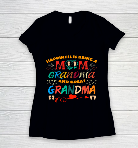 Happiness Is Being A Mom Great Grandma T shirt Women Mother Women's V-Neck T-Shirt