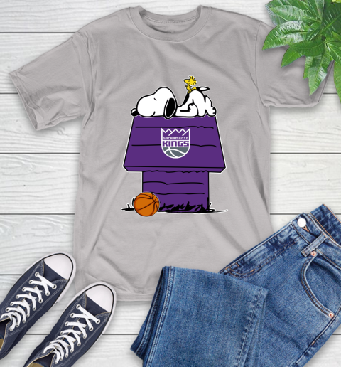 Sacramento Kings NBA Basketball Snoopy Woodstock The Peanuts Movie T-Shirt 12