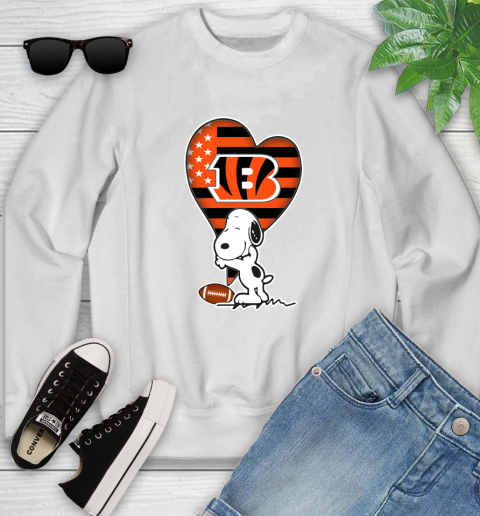 Cincinnati Bengals NFL Football The Peanuts Movie Adorable Snoopy Youth Sweatshirt
