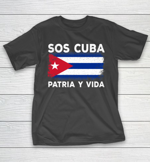 SOS Cuba flag patria y vida Cubans pride T-Shirt