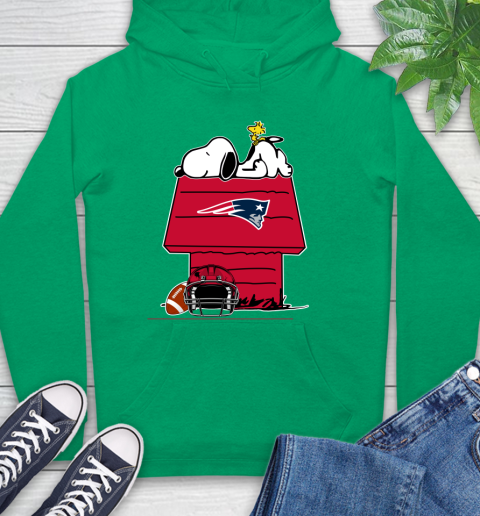 New England Patriots NFL Football Snoopy Woodstock The Peanuts Movie Hoodie 8