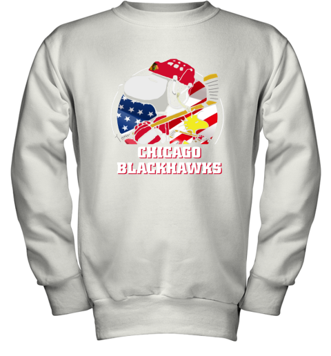 wyxn-chicago-blackhawks-ice-hockey-snoopy-and-woodstock-nhl-youth-sweatshirt-47-front-white-480px