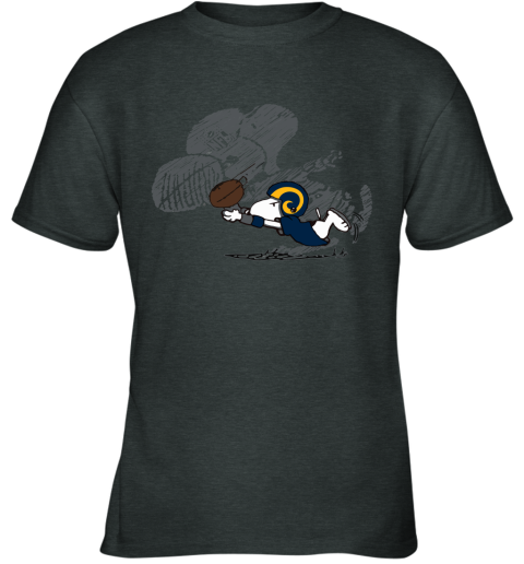 Los Angeles Rams Snoopy Plays The Football Game Youth T-Shirt