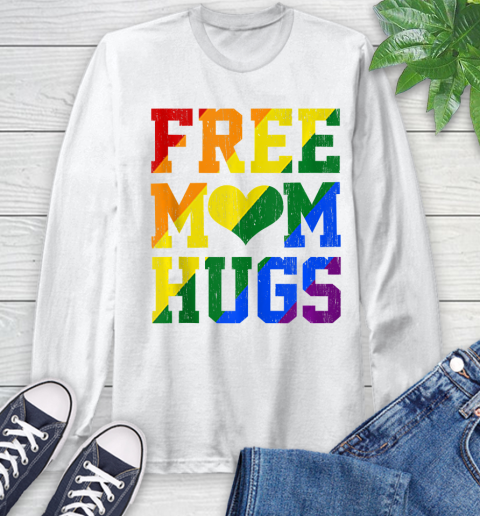 Nurse Shirt Vintage Free Mom Hugs Rainbow Heart LGBT Pride Month 2020 Shirt Long Sleeve T-Shirt