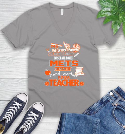 New York Mets MLB I'm A Difference Making Student Caring Baseball Loving Kinda Teacher V-Neck T-Shirt 3