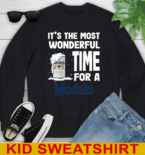 I't the most wonderful time for a Modelo Especial beer lovers 109